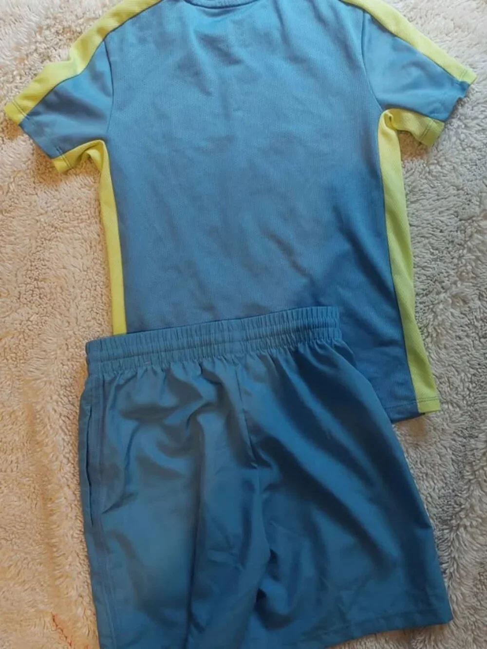 Nike Dry-fit 2 piece boy's size small
